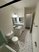 19815 E 14 Mile Rd in Clinton Township, MI - Building Photo - Building Photo