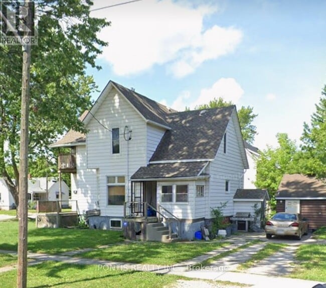 452 Confederation St in Sarnia, ON - Building Photo - Building Photo