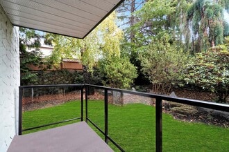 Villa Apartments in Victoria, BC - Building Photo - Building Photo