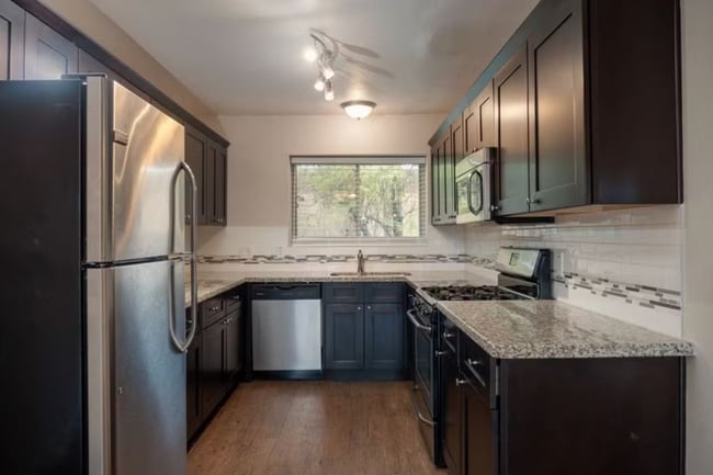 property at 1333 E Thomas Rd