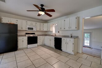 301 Perdido Ave in Fairhope, AL - Building Photo - Building Photo