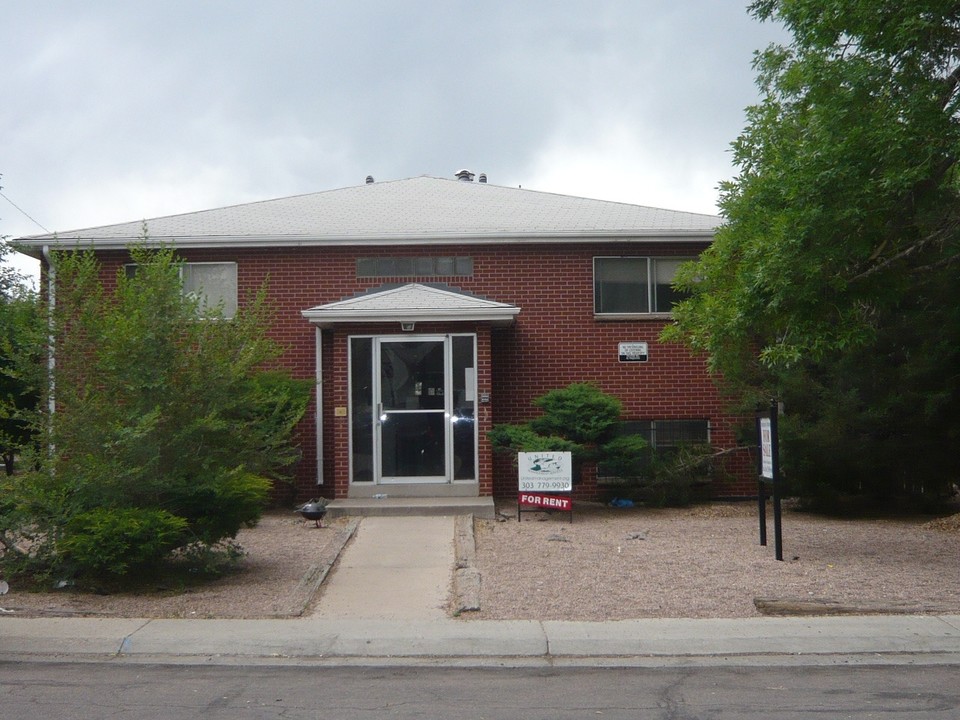 Clinton Street Apartments in Aurora, CO - Foto de edificio