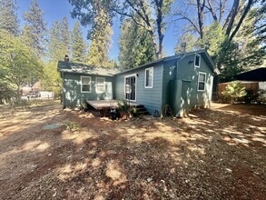 10819 Conifer Ln in Grass Valley, CA - Building Photo - Building Photo