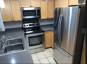 921492 Aliinui Dr, Unit 4 in Kapolei, HI - Building Photo - Building Photo