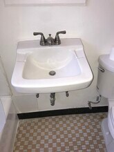 4156 Rosewood Ave in Los Angeles, CA - Building Photo - Building Photo