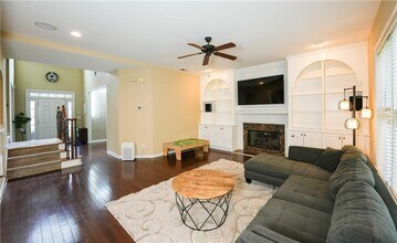 350 Scarborough Way in Alpharetta, GA - Building Photo - Building Photo