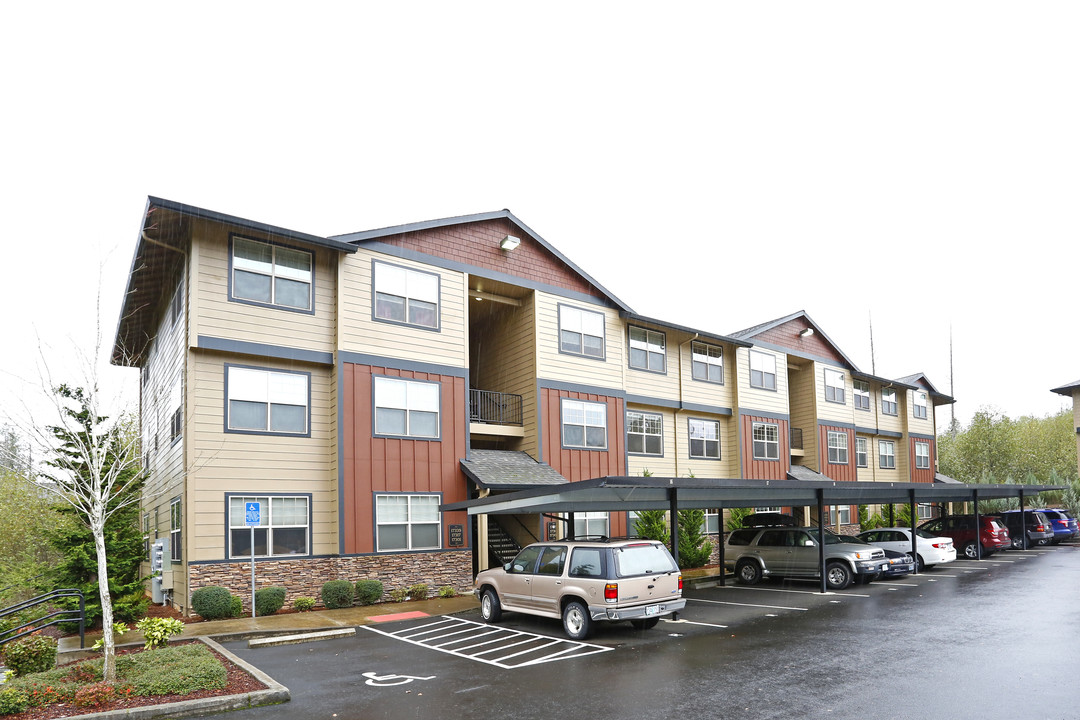 Double Creek Condominiums in Sandy, OR - Foto de edificio