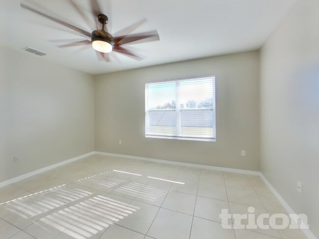 316 Harbour Wy in Mulberry, FL - Building Photo - Building Photo