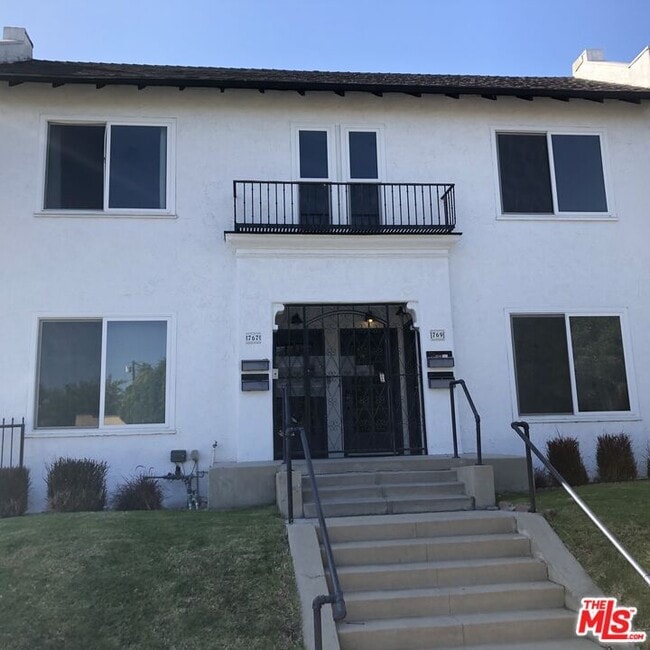 767 N Ridgewood Pl in Los Angeles, CA - Building Photo - Building Photo