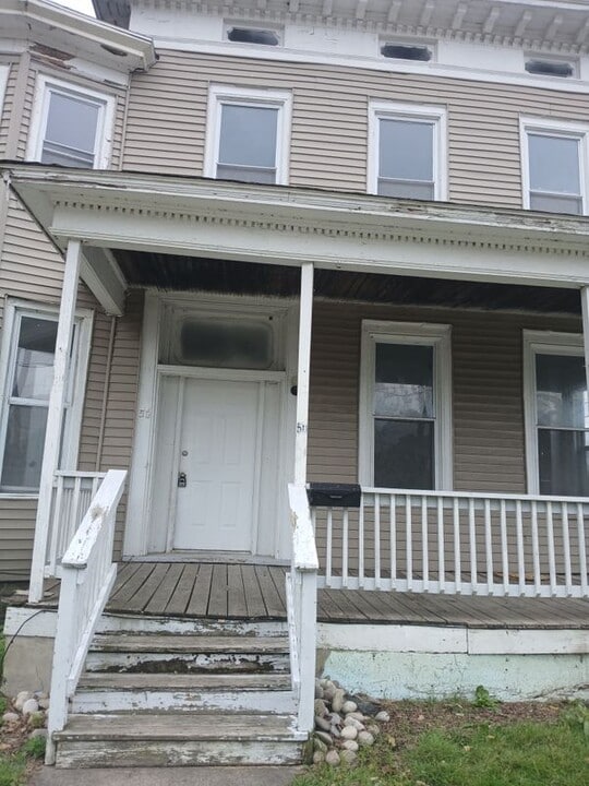 50 E 4th St in Oswego, NY - Building Photo