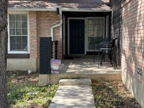 8916 Hambledon in San Antonio, TX - Building Photo - Building Photo