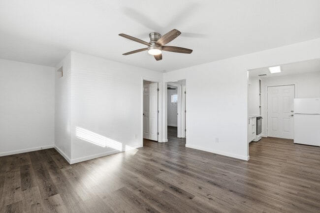 property at 1320 N 48th Pl