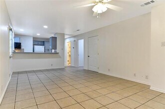 1026 W Coffin St in Denison, TX - Building Photo - Building Photo