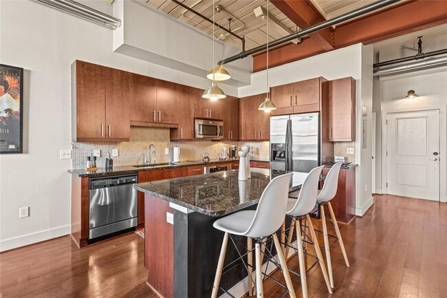 property at 1261 Caroline St NE