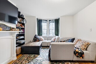 50 Monmouth St in Boston, MA - Foto de edificio - Building Photo