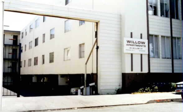 46 Willow St in Redwood City, CA - Building Photo - Building Photo