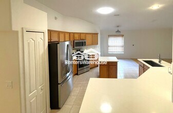 14950 Hidden Oaks Cir in Clearwater, FL - Building Photo - Building Photo