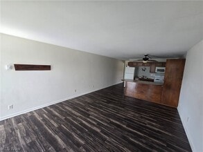 2331 E Market St in Akron, OH - Building Photo - Building Photo