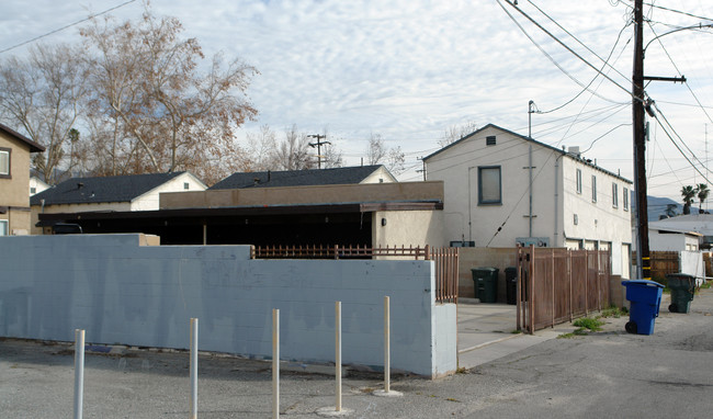 355 W 23rd St in San Bernardino, CA - Building Photo - Building Photo