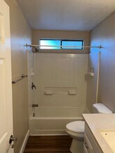 3747 Churn Crk Rd in Redding, CA - Building Photo - Building Photo