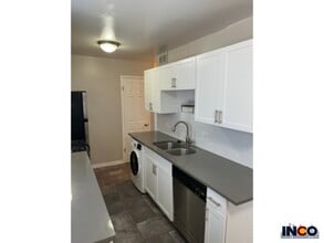 5586 S Grant St in Littleton, CO - Building Photo - Building Photo