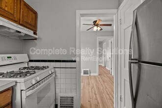 7129 Greenhaven Dr in St. Louis, MO - Foto de edificio - Building Photo