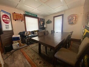 530 E Washington St in Iowa City, IA - Building Photo - Building Photo