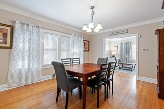 1760 Henley St in Glenview, IL - Building Photo - Building Photo