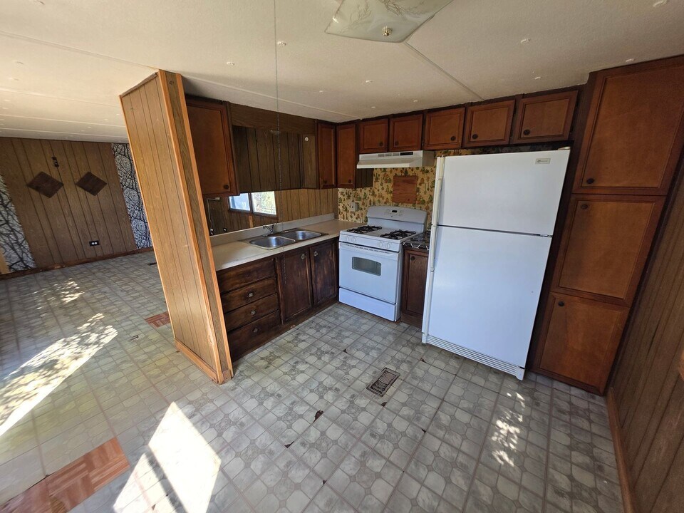 1-1-10 Dickie Rd in Billings, MT - Building Photo