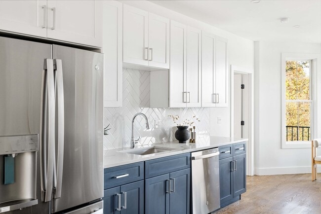 property at 112 Mayflower Rd