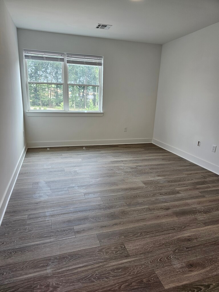 Brookside Manor Clark Apartments in Clark, NJ