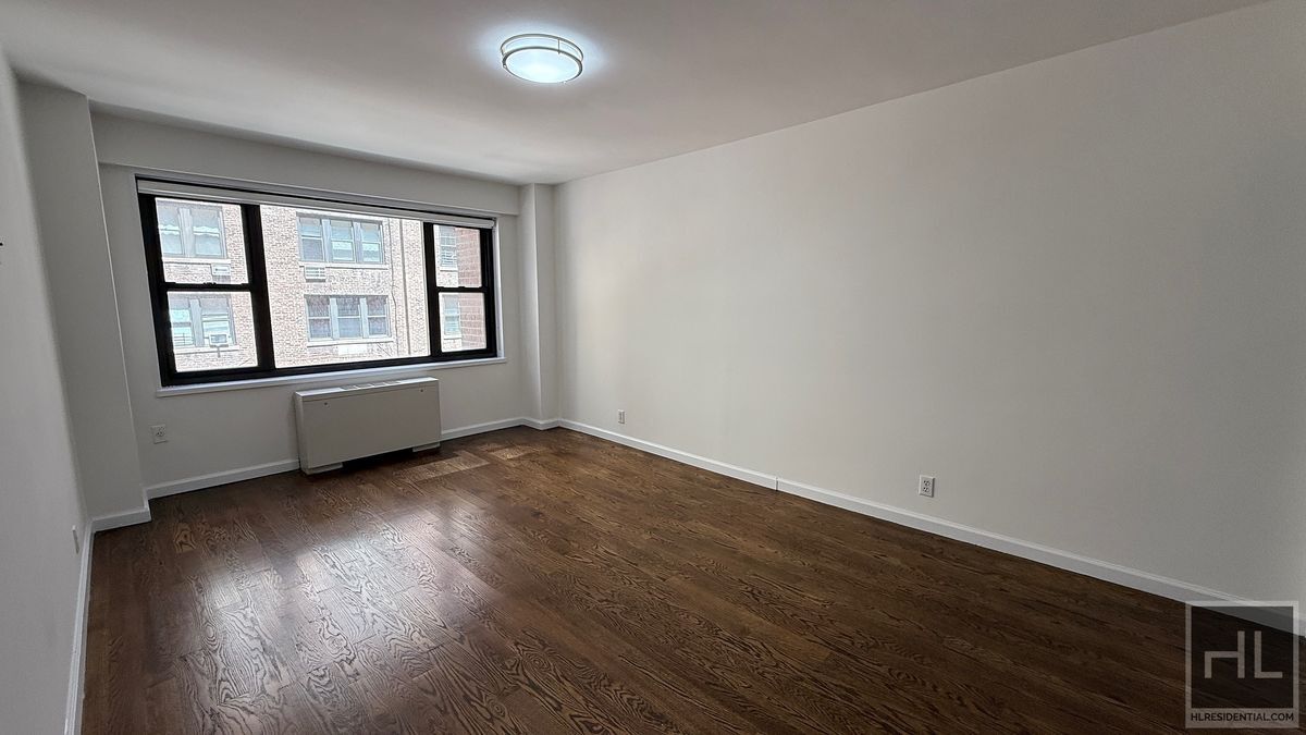 EAST 56 STREET in New York, NY - Foto de edificio