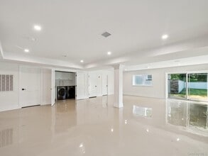 2 Arthur Pl in Woodbury, NY - Building Photo - Building Photo