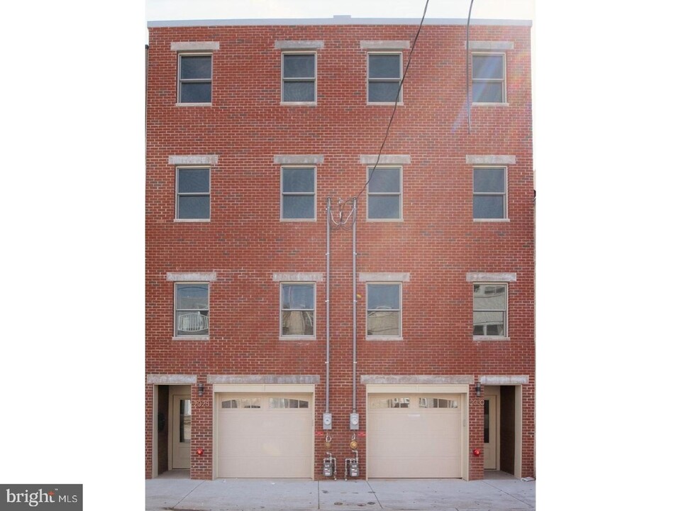 2028 Annin St in Philadelphia, PA - Building Photo