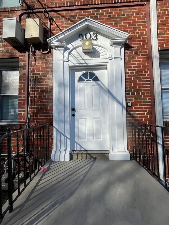 903 Missouri Ave NW, Unit 1