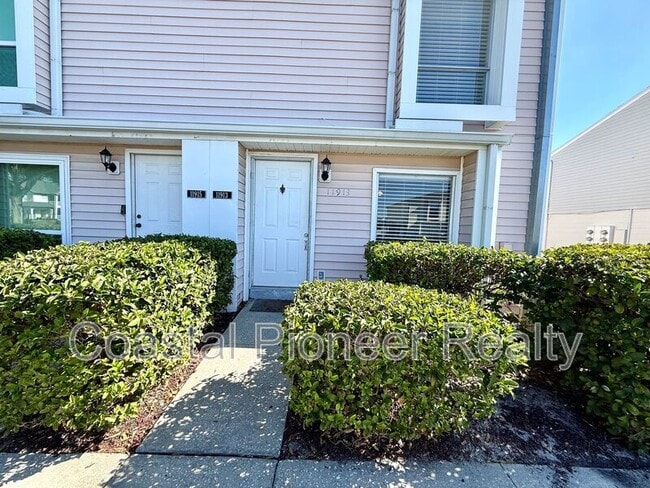 11913 Cypress Hill Cir in Tampa, FL - Building Photo - Building Photo