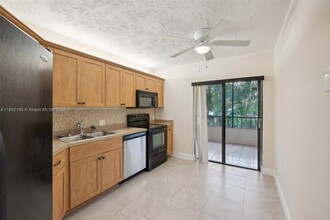 7519 La Paz Blvd in Boca Raton, FL - Building Photo - Building Photo