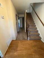 405 Fairview Rd in Laurens, SC - Building Photo