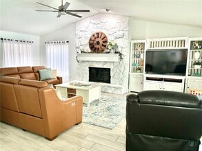 1219 Cornish Ct in Sarasota, FL - Building Photo - Building Photo