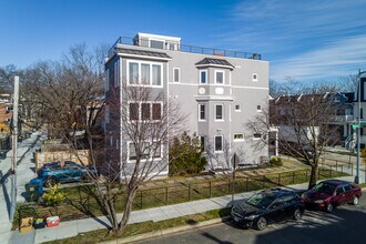 1200 Staples St NE in Washington, DC - Foto de edificio - Building Photo