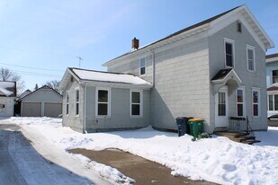 28 5th St, Unit Lower in Fond du Lac, WI - Building Photo