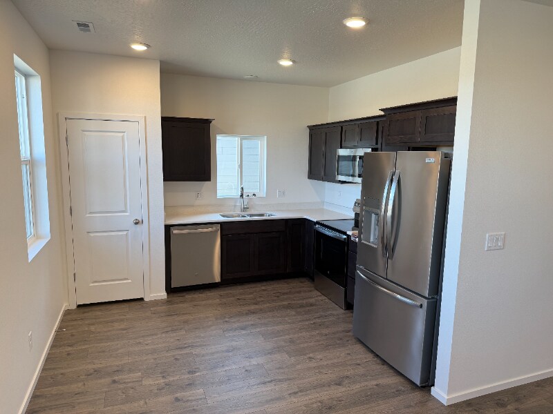5340 E Norma Ave in Post Falls, ID - Foto de edificio