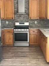 1130 Janetwood Dr in Oxnard, CA - Building Photo - Building Photo