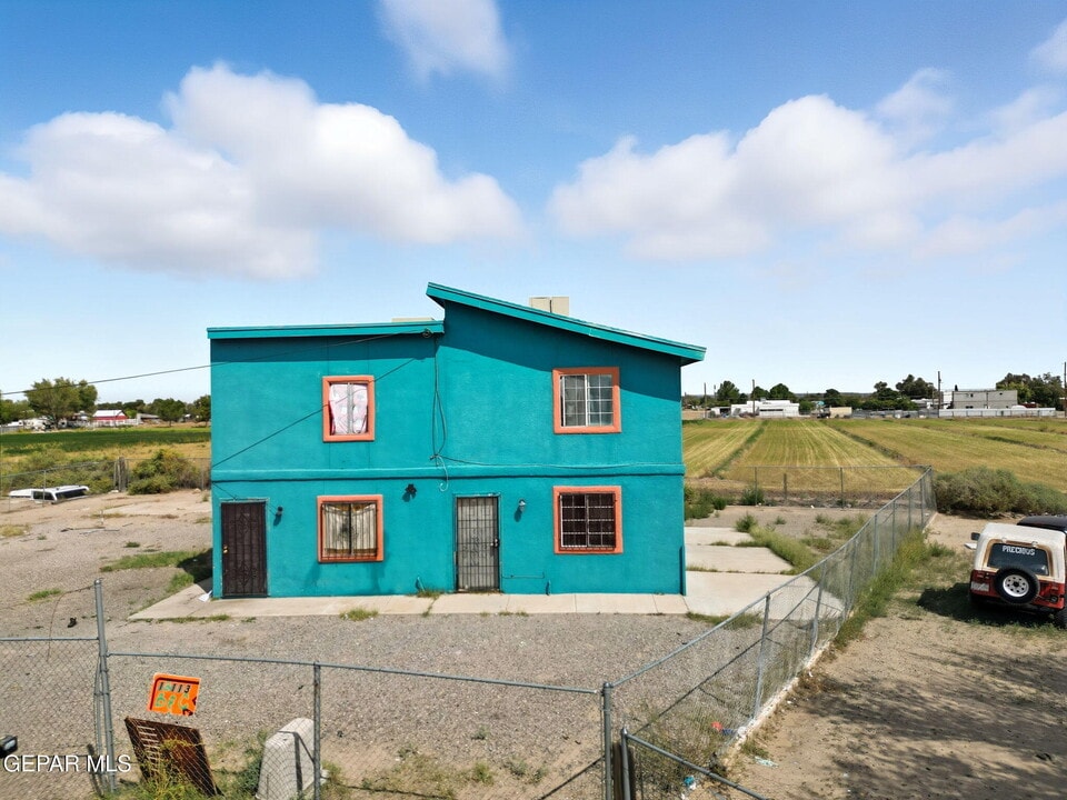 13113 Violeta Ln in San Elizario, TX - Building Photo