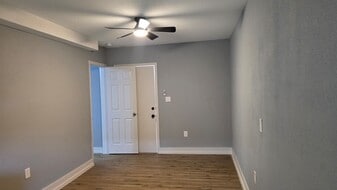 1012 Ann in Pasadena, TX - Building Photo