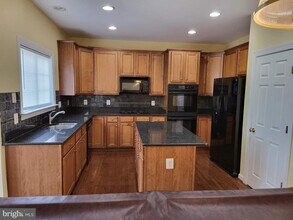 6161 Popes Creek Pl in Haymarket, VA - Building Photo - Building Photo