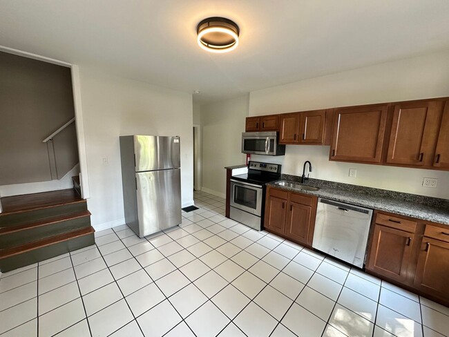 1073 Mt Pleasant Ave in Columbus, OH - Building Photo - Building Photo