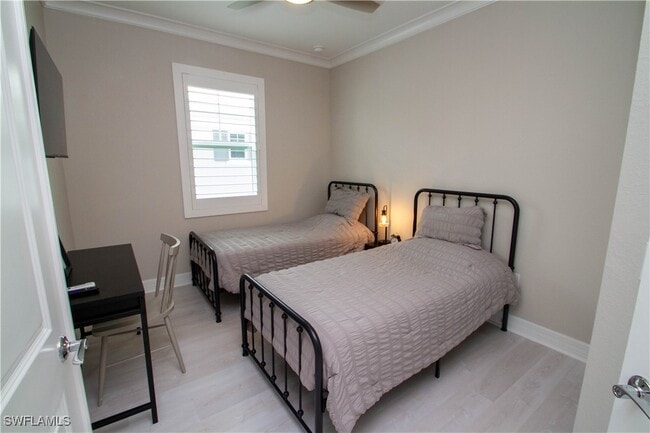 property at 251 Indies Dr E