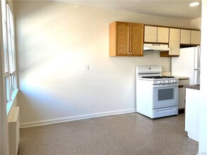 14 Stevens St, Unit 9 in White Plains, NY - Building Photo - Building Photo