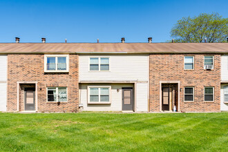 Dublin Commons in Columbus, OH - Building Photo - Building Photo